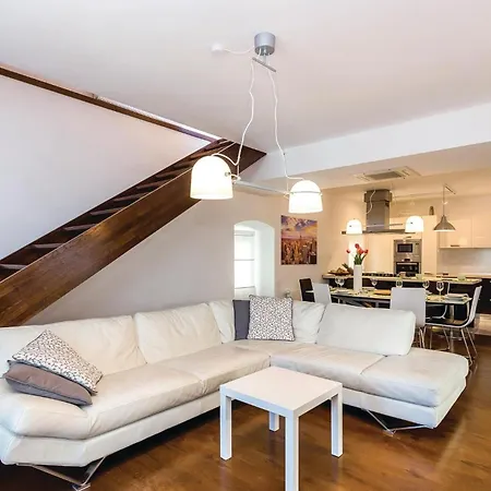 Case de vacanță Lovely In With Wifi *